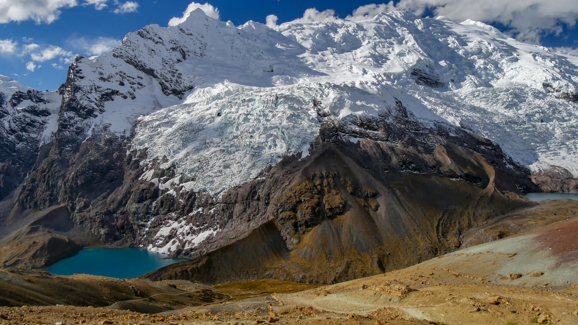Ausangate Trek 4 Días: Itinerario Completo a la Montaña de Colores